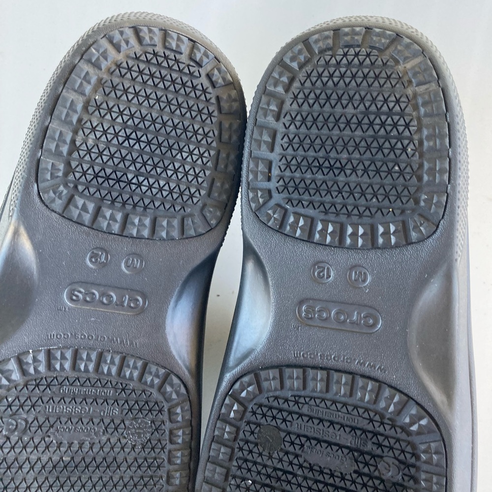 Crocs On The Clock Work Slip On Size 12 - image 7